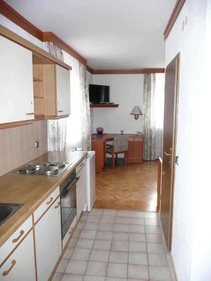 Zum Weissen Roessl Hotell Kallmünz Rum bild