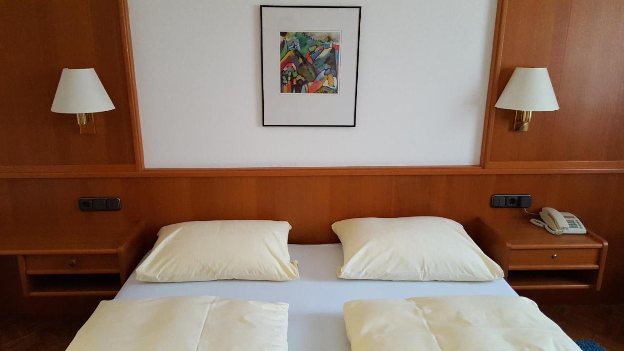 Zum Weissen Roessl Hotell Kallmünz Exteriör bild